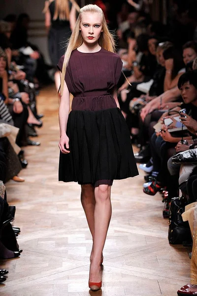 Look 9